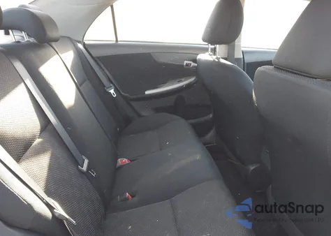 2010 Toyota Corolla S z USA, uszkodzony, nr VIN 2T1BU4EE3AC471933